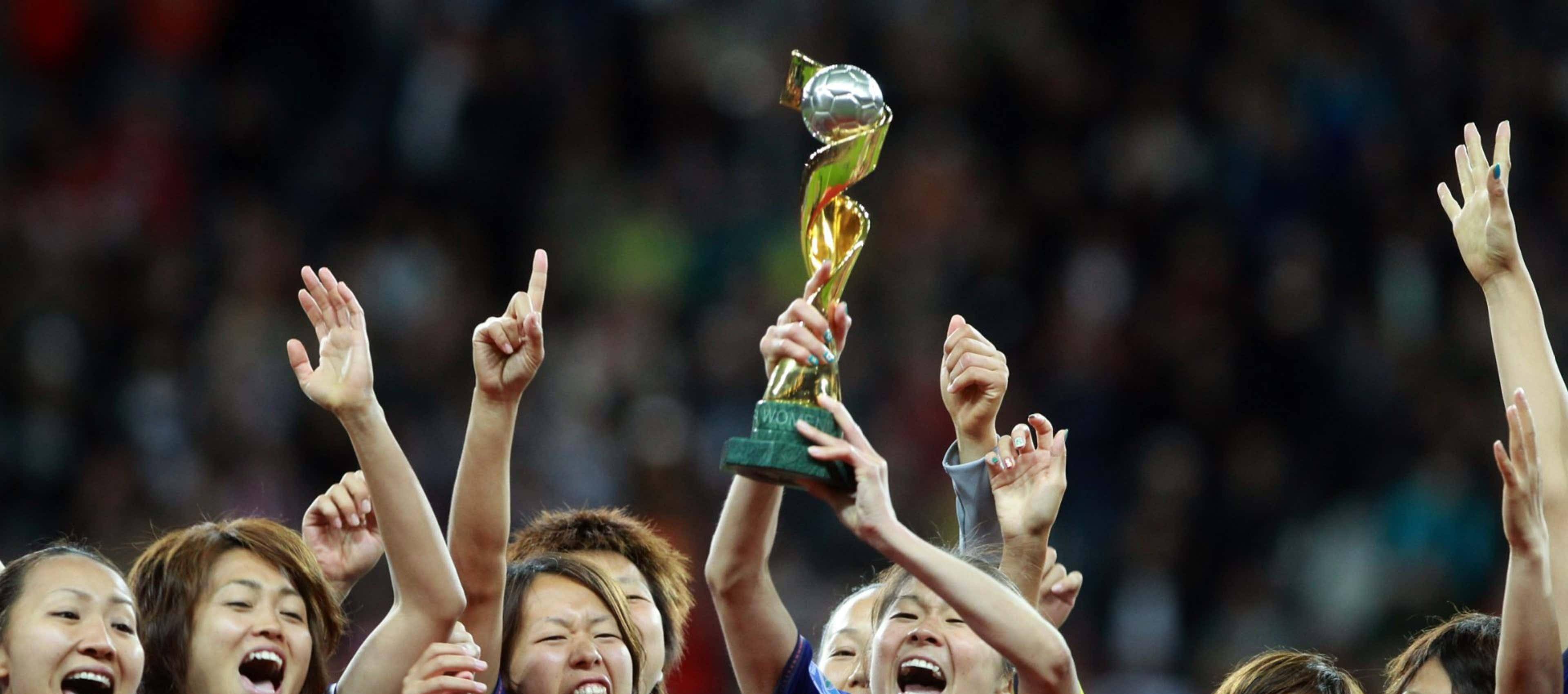 女足比赛中赢得胜利的国家队庆祝胜利 女足比赛中赢得胜利的国家队庆祝胜利