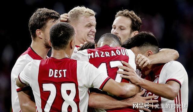 阿贾克斯连败,出局可能性大 阿贾克斯连败,出局可能性大