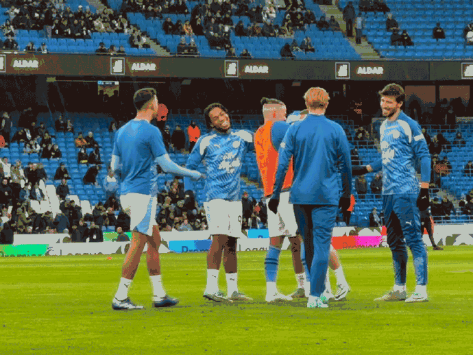 曼城客场击败士菲尔德联,稳居榜首位置 曼城客场击败士菲尔德联,稳居榜首位置